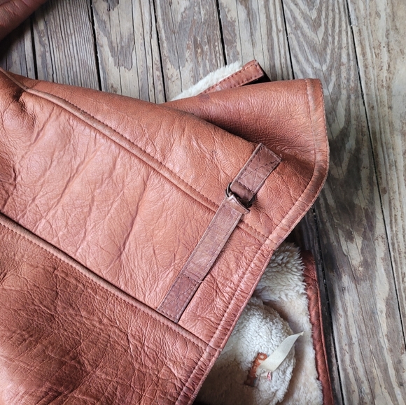 Vintage Leather Shearling Jacket - Picture 5 of 9